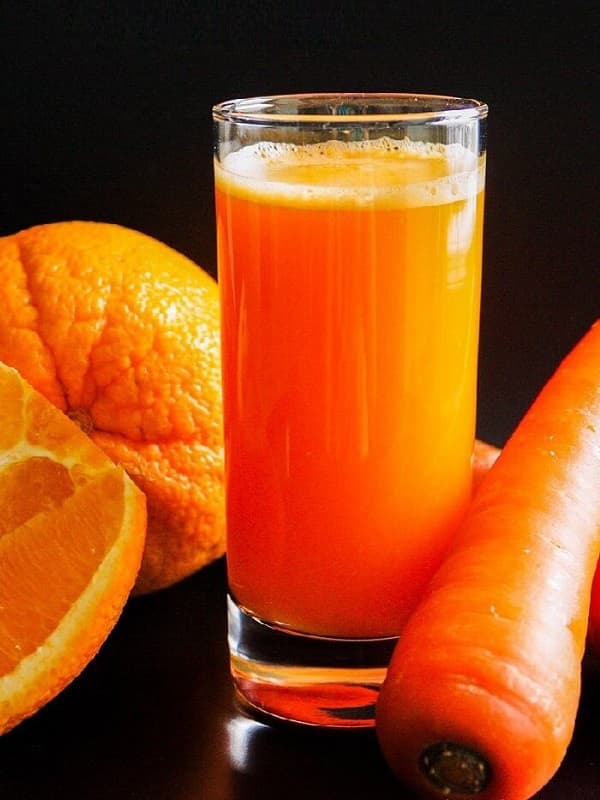 Vitamina de laranja e cenoura Vitamina de laranja e cenoura