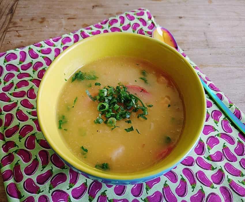 Caldo de mandioca com bacon