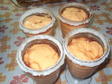 Creme de papaya com cassis Creme de papaya com cassis