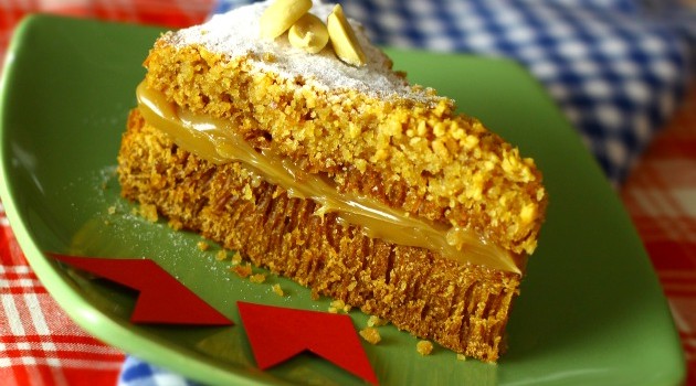 Bolo de amendoim sem glúten Bolo de amendoim sem glúten