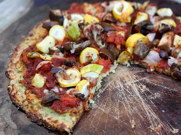 Pizza com massa de couve-flor Pizza com massa de couve-flor