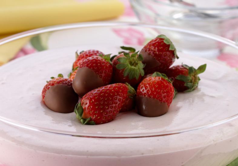 Mousse de morango de 3 ingredientes Mousse de morango de 3 ingredientes