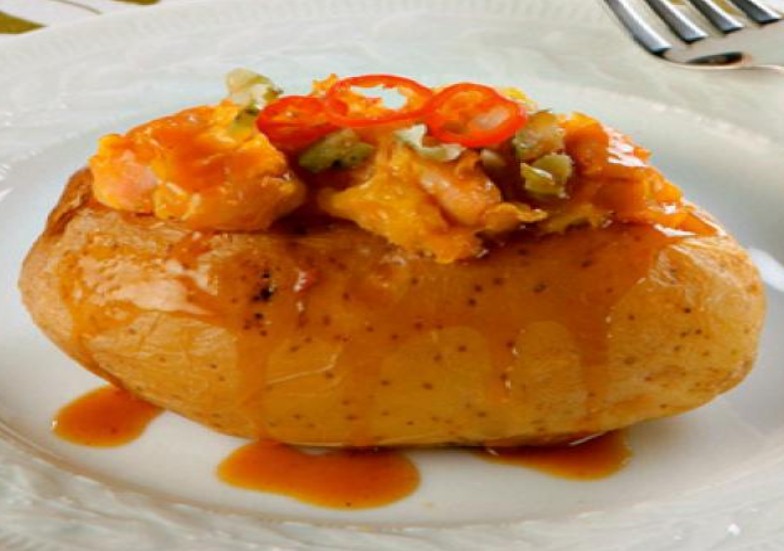 Batata recheada com frango Batata recheada com frango
