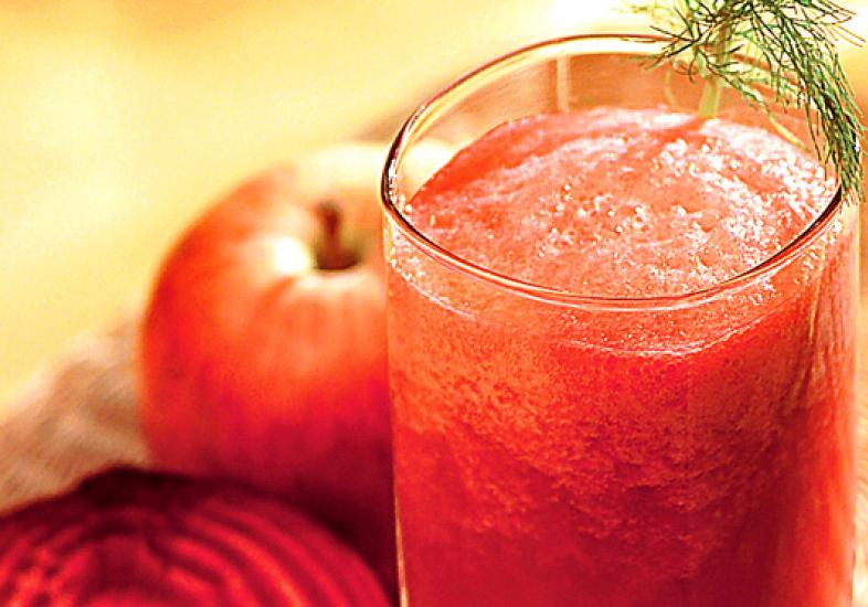 Suco de erva-doce com beterraba e maçã Suco de erva-doce com beterraba e maçã