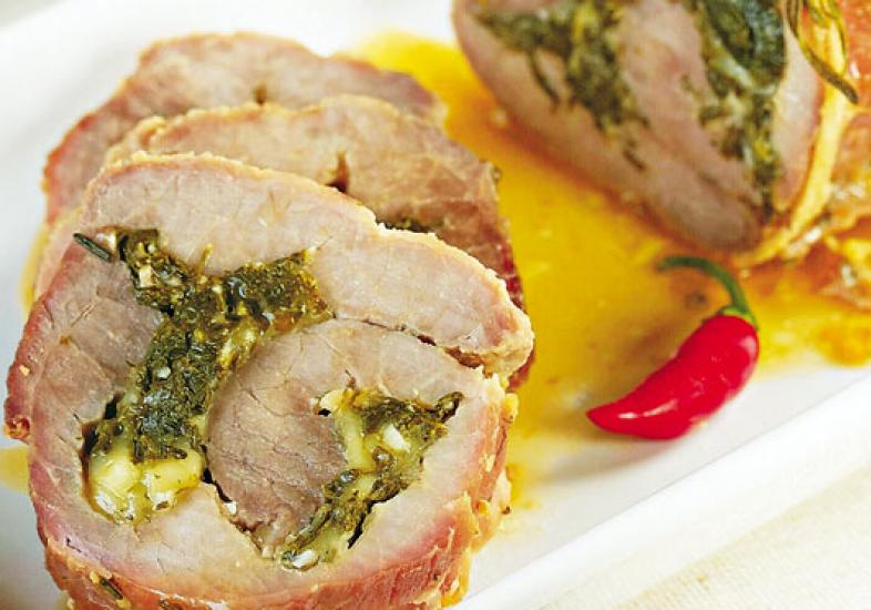 Carne recheada com queijo e espinafre Carne recheada com queijo e espinafre