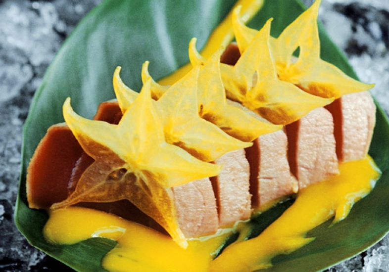 Atum com carambola