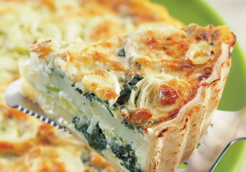 Quiche folhado de batata e espinafre