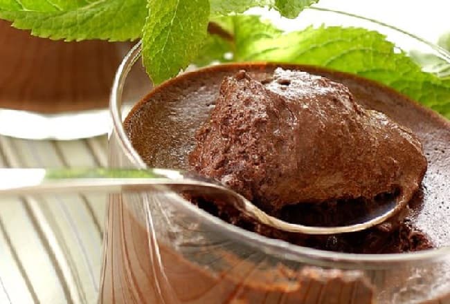 Mousse de chocolate de dois ingredientes Mousse de chocolate de dois ingredientes