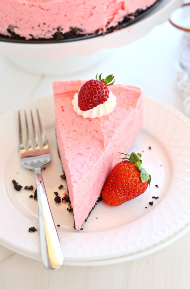 Cheesecake de morango sem forno Cheesecake de morango sem forno