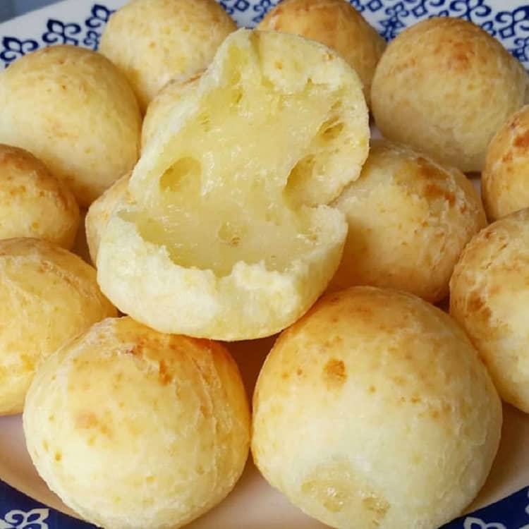 Como fazer pão de queijo
