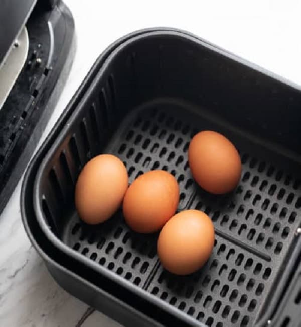 Ovos cozidos na air fryer