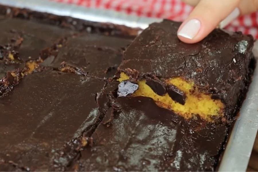 Cobertura de bolo de cenoura durinha Cobertura de bolo de cenoura durinha