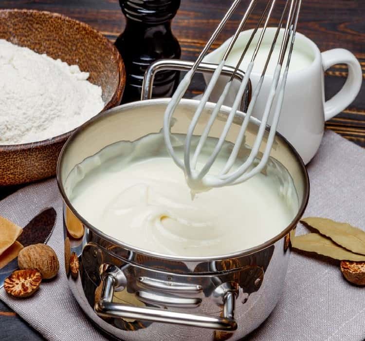 Molho branco com creme de leite