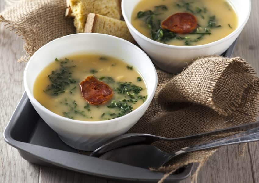Caldo verde com couve Caldo verde com couve